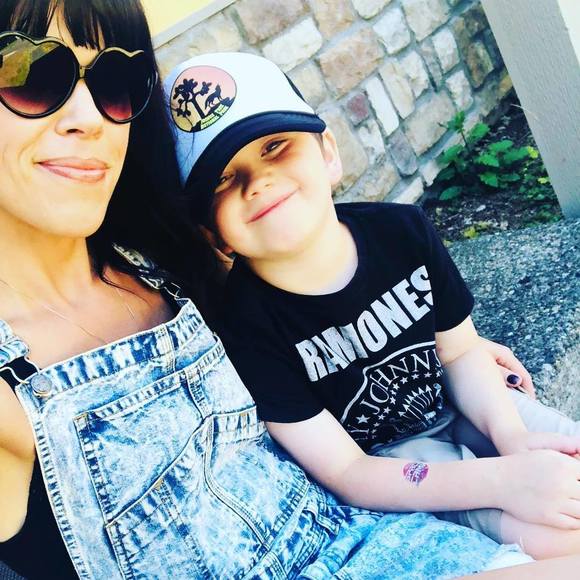 *mom*love*fashion*sleep* - Picture 1 of 1